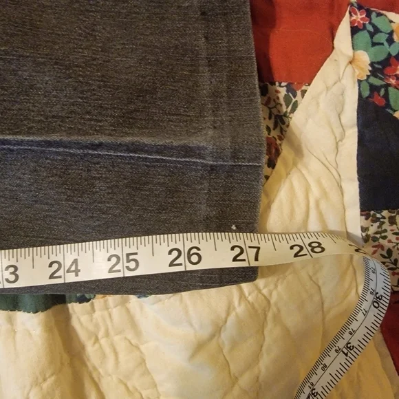 Larry Levine stretch size 8 black jeans - Picture 4 of 11